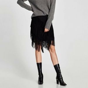 NWOT Zara fringe black suede asymmetrical midi skirt, Size M